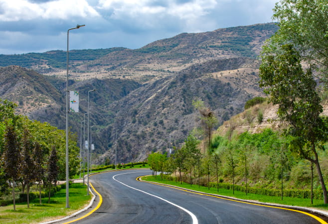 Azerbaijan distance from Kuwait by road