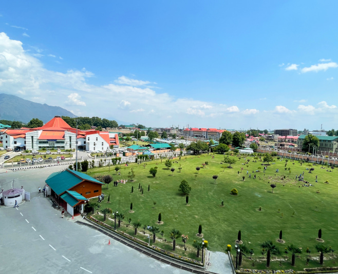 Accommodation and dining near Astara